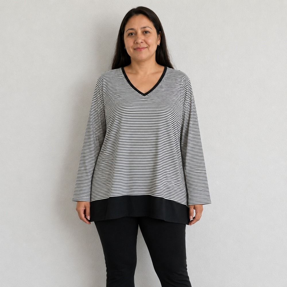 Chicos Striped V-Neck Tunic Top Black White Long Sleeve Colorblock Hem Size 3 XL